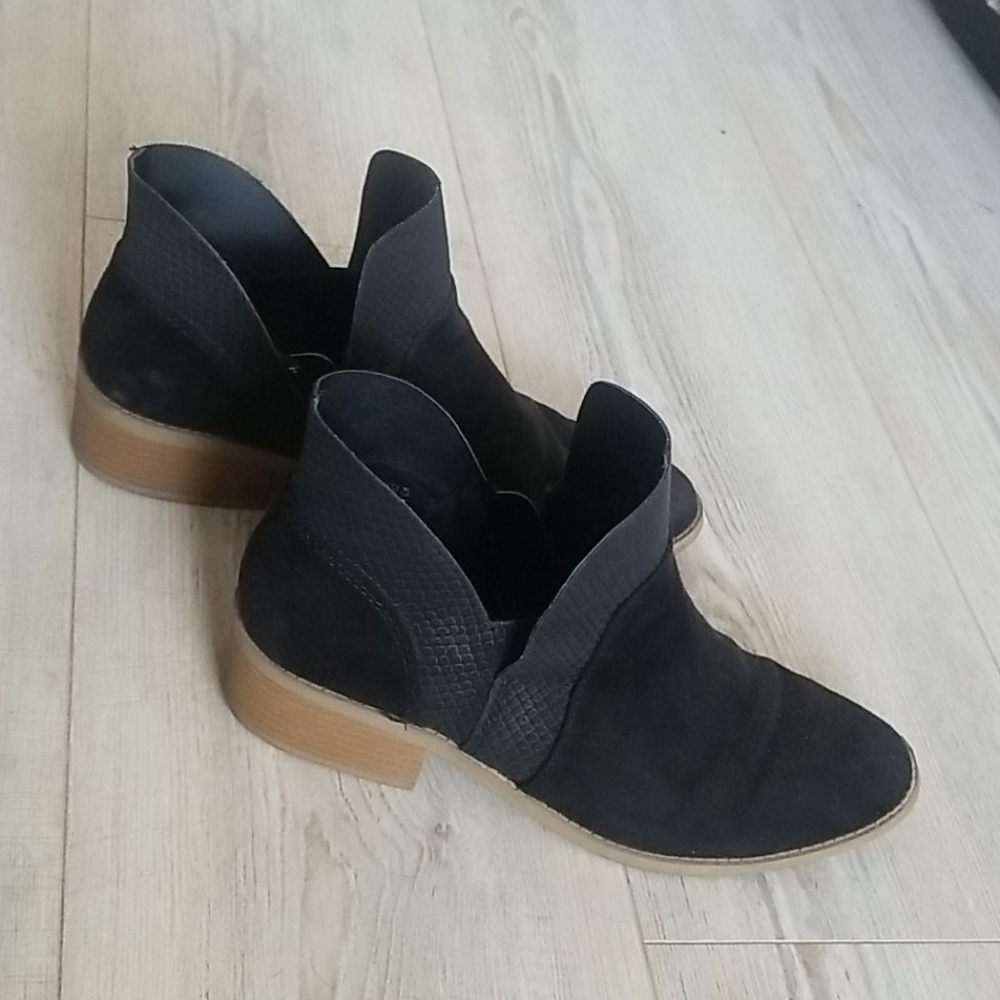 Black Ankle boots size 7 1/2